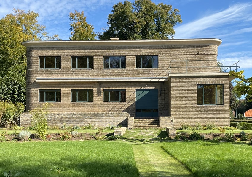 VAN DE VELDE HOUSE FRONT
